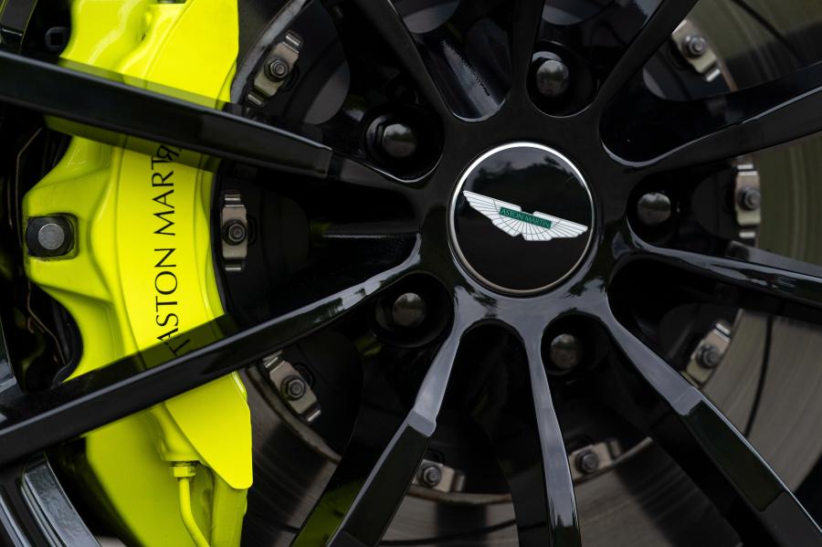 Колеса Aston Martin DB11 AMR 2018 года  (WW) (фото 19 из 43)